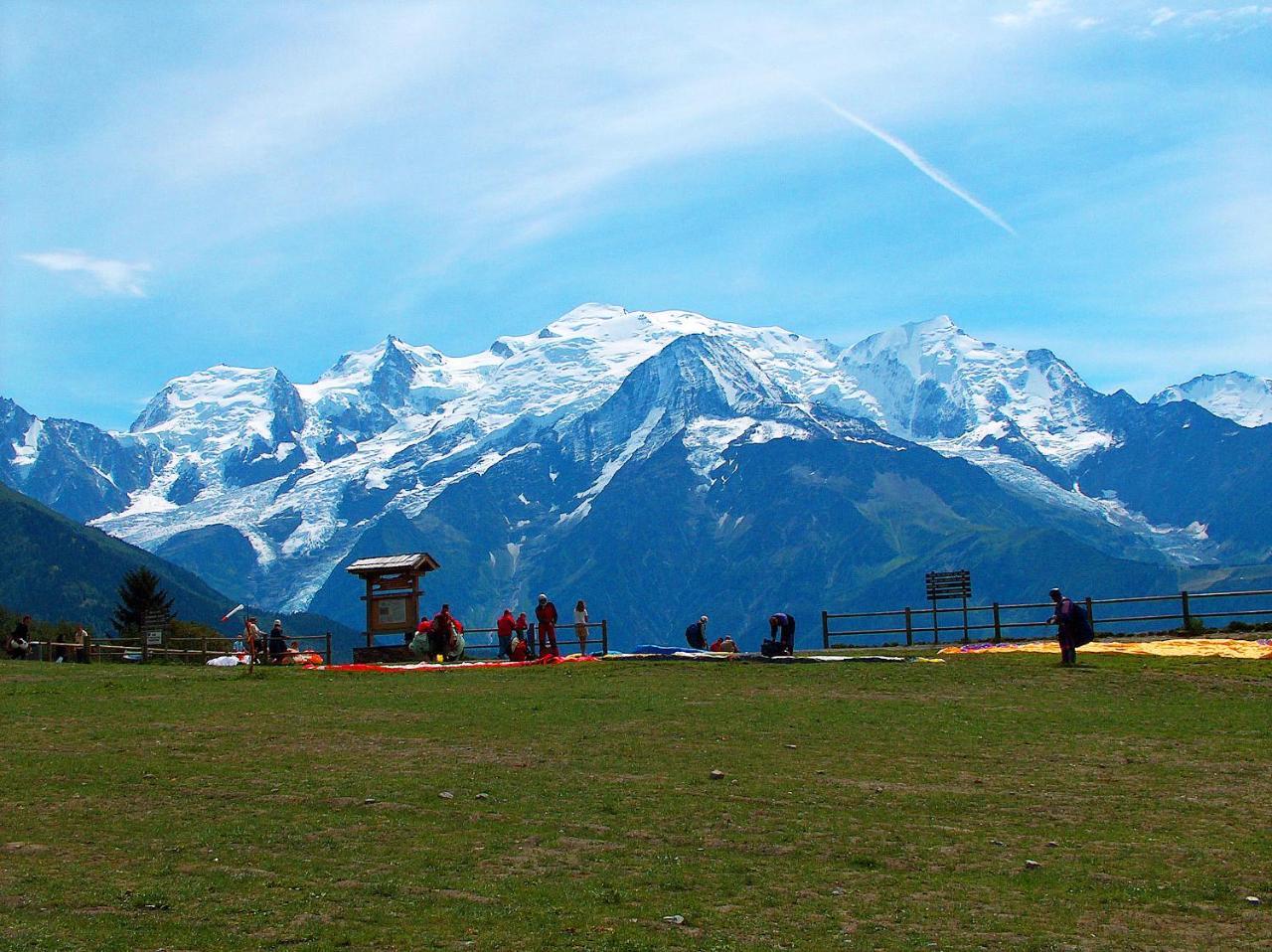 Les Edelweiss Mont-Blanc - Gite Classe 3 Etoiles باسي المظهر الخارجي الصورة